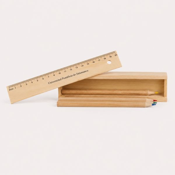 Estuche de madera con regla y lápices UPSA